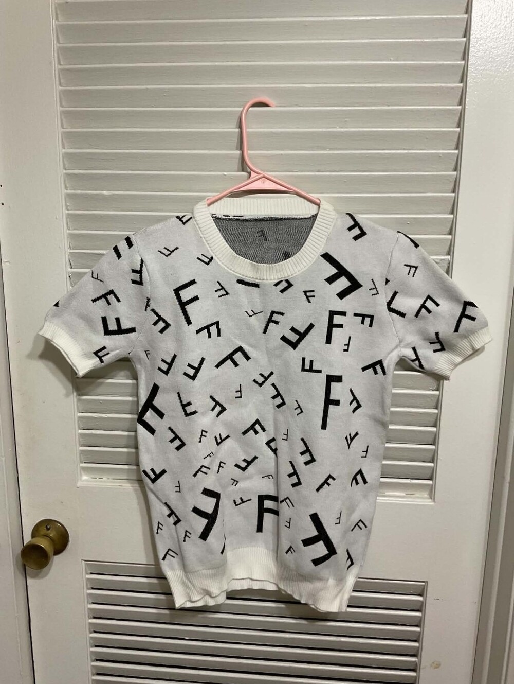 White & Black Patterned Short Sleeve Knit Top -